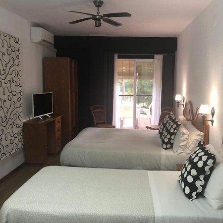 Hostal Victoria Altura 외부 사진