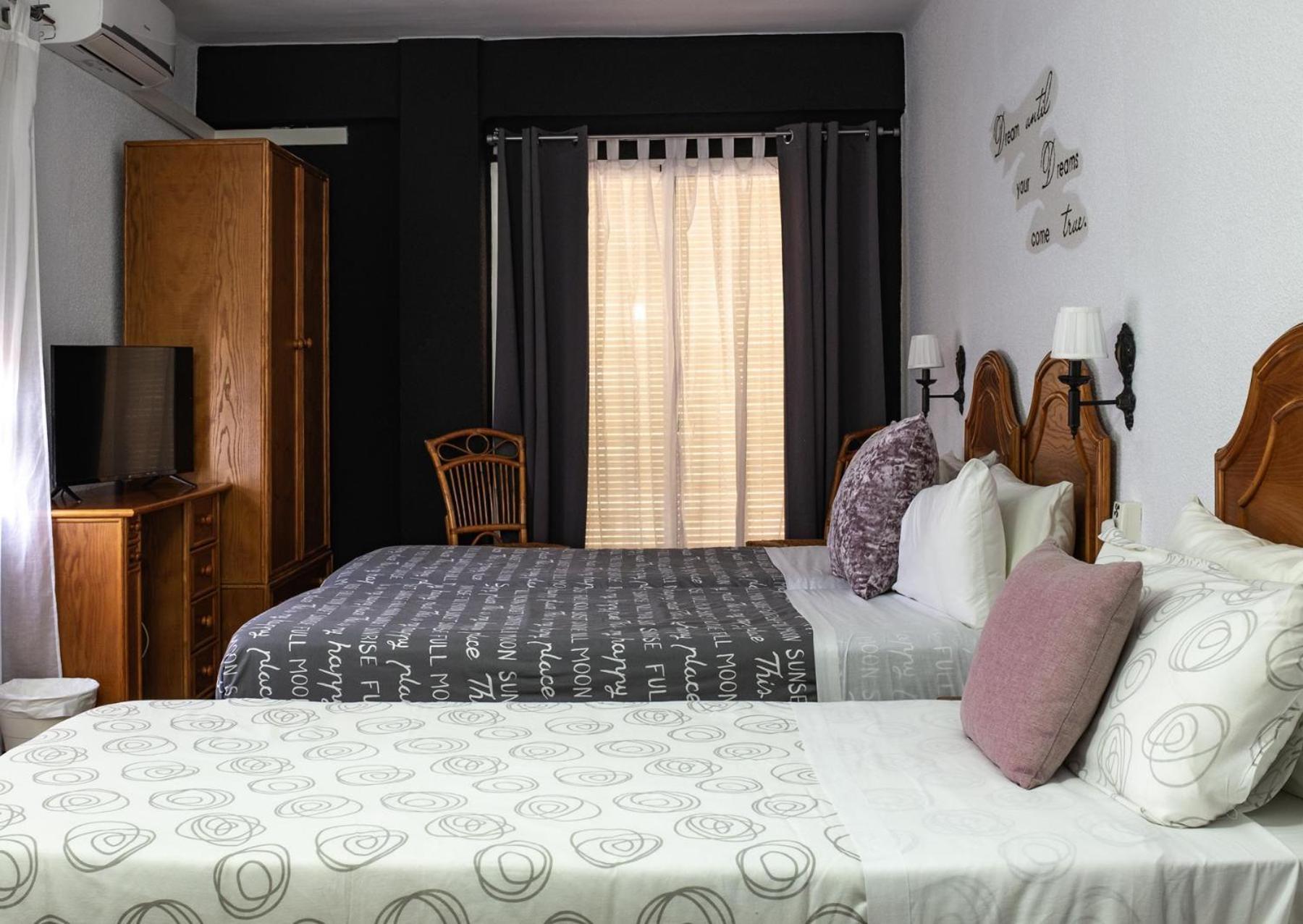 Hostal Victoria Altura 외부 사진